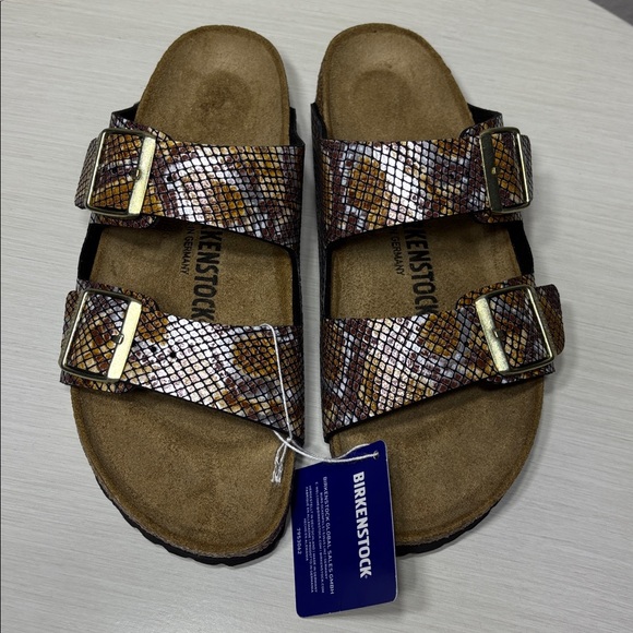 Birkenstock Arizona sandals in the "Brown Python" colorway.NWT Size 8-8.5 Women - Picture 3 of 9